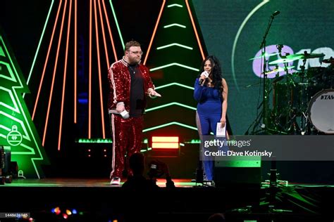 bex and buster q102